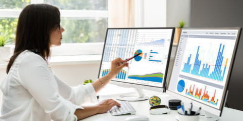 データ分析をしている担当